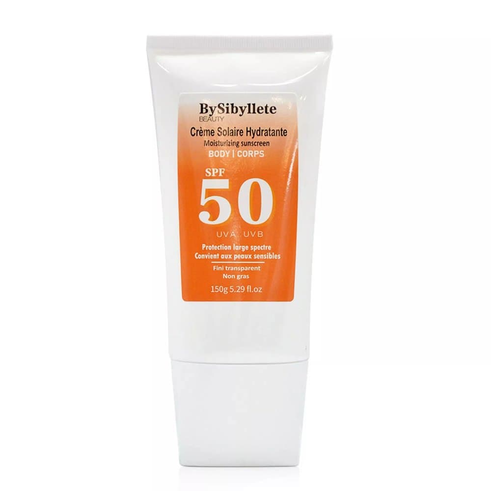 Tube de Crème Solaire Hydratante Corps SPF 50 By Sibyllete (150g), une protection large spectre UVA/UVB non grasse à fini transparent.